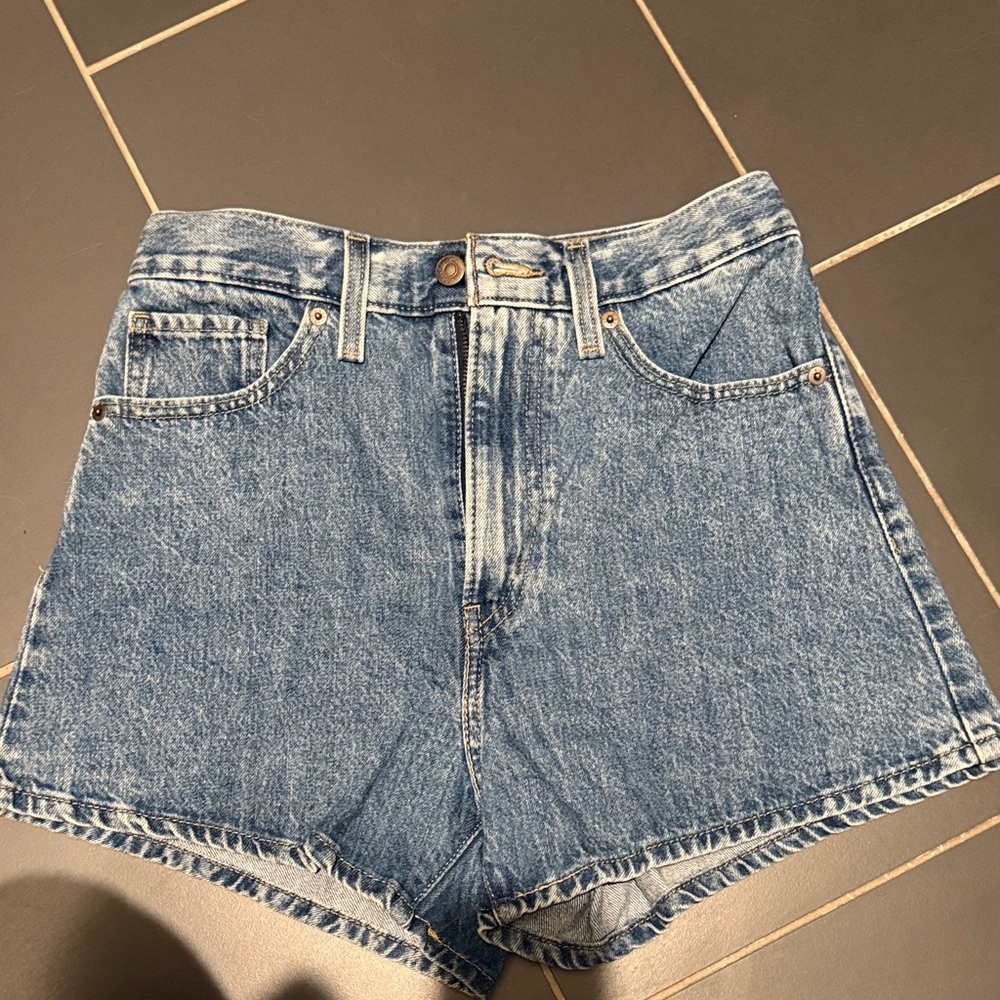 Levi’s high waist mom shorts